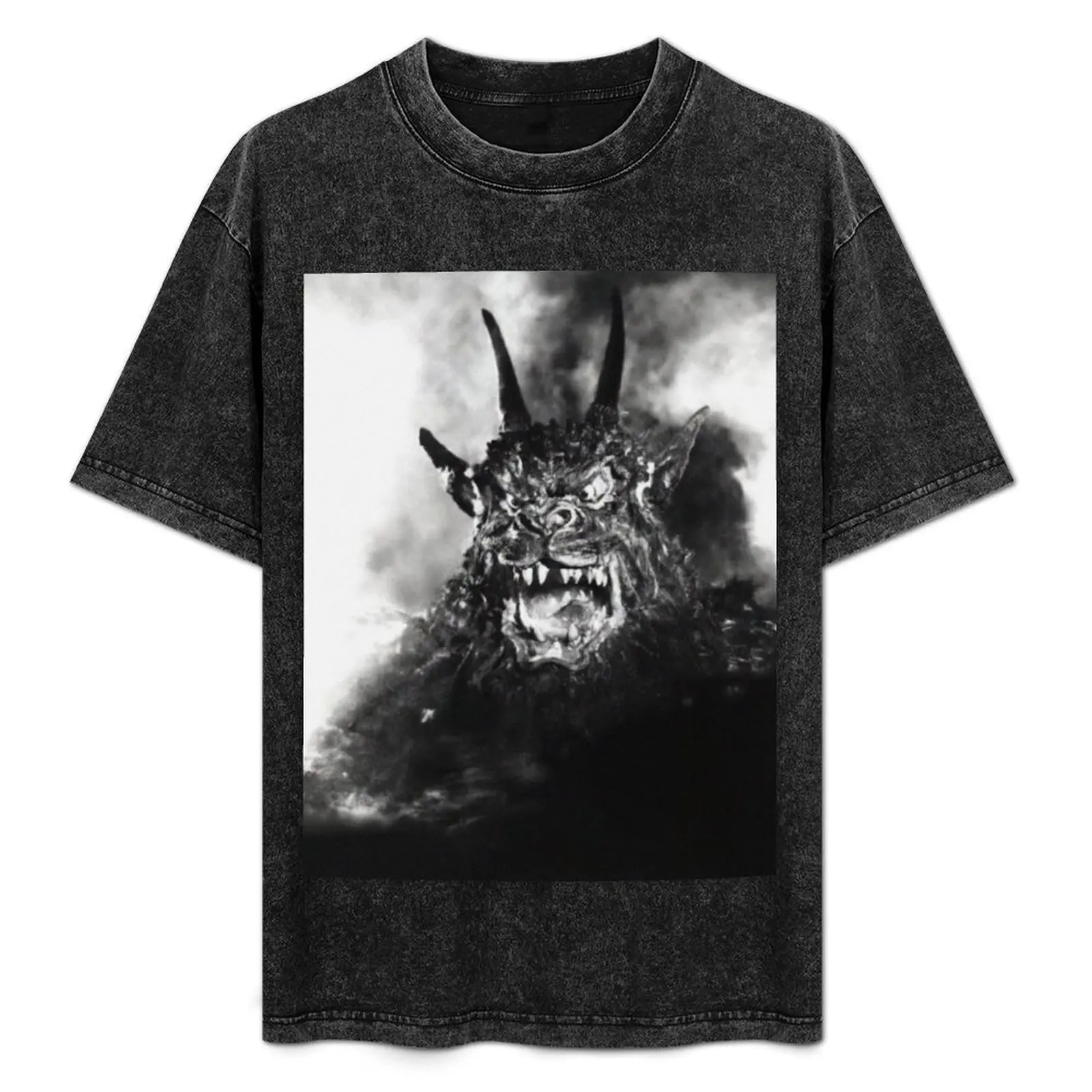 

Night of the demon T-Shirt Plus Size Comfort Fit Tee