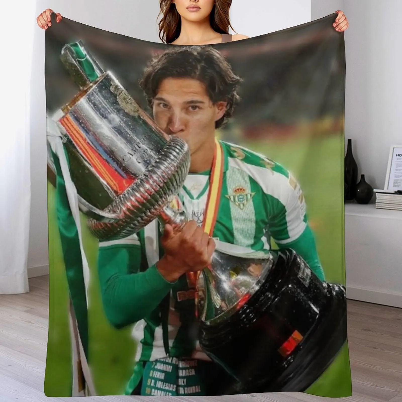 

Diego Lainez Throw Blanket Travel Sofa Polar Loose Blankets