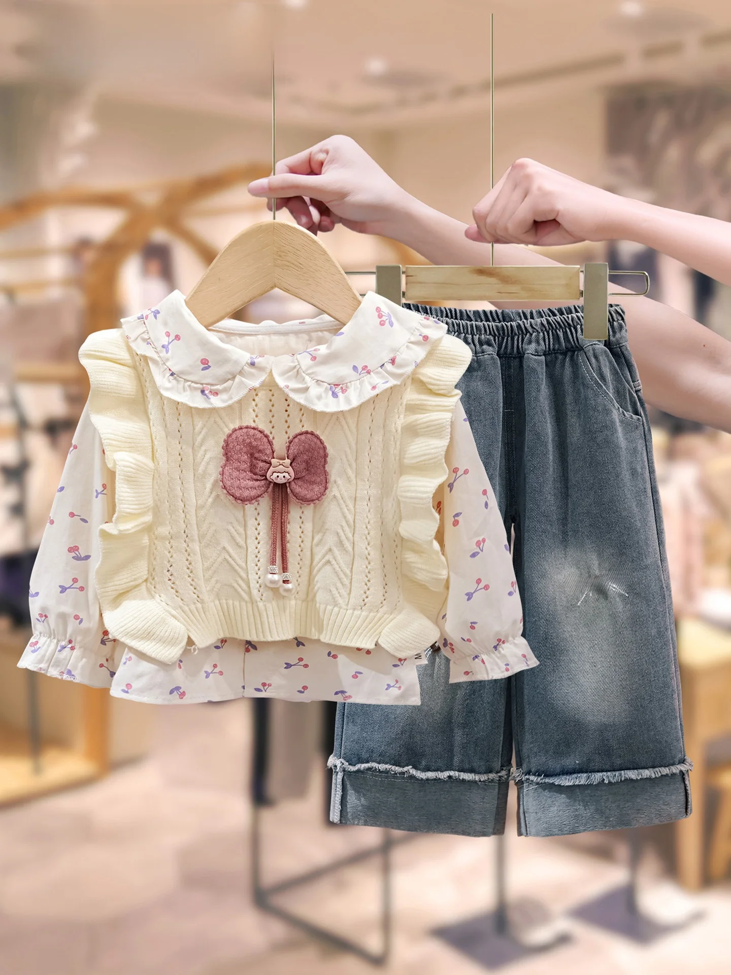 la-chapelle-children's-spring-knitted-three-piece-set-fashionable-casual-wear-for-girls-baby-warm-lightweight-wear-resistant