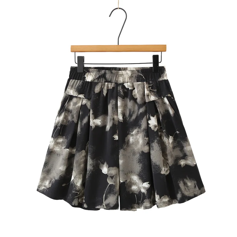 

Женские шорты больших размеров с цветочным принтом, лето 2026, с высокой талией, широкие, свободного кроя, повседневные брюки для пышных дам 8617