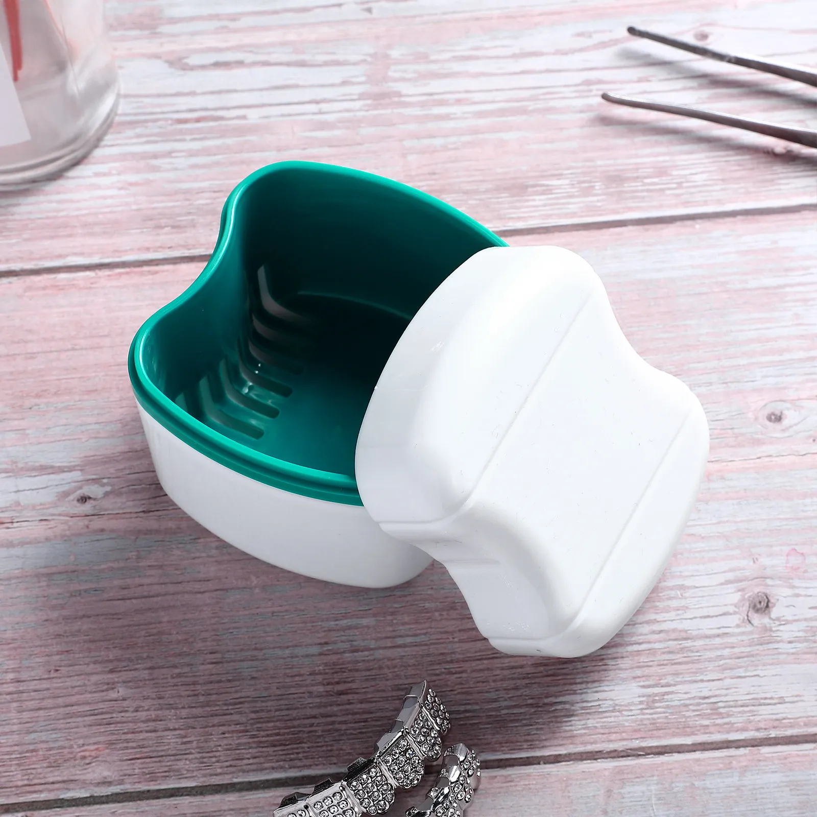 1Pcs Denture Storage Box Grade Plastic Case for False Teeth with Rinsing Basket Portable Lightweight Holder for Elderly
