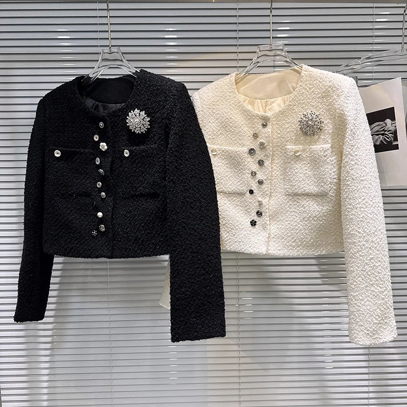 

Small fragrant style metal buckle decorative down inner liner short jacket 2025 winter new women's elegant fashion coat