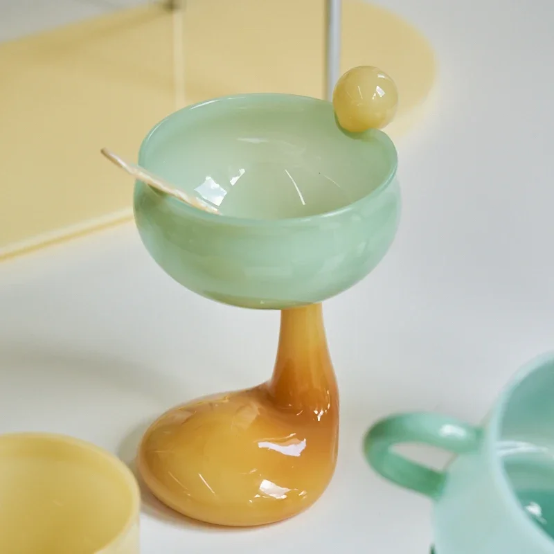 Creative Colorful Glass Goblet Ice Cream Bowl Glass Cup Cold Drink Fruit Tea Dessert Cup Decorative Drinkware Water Bottle