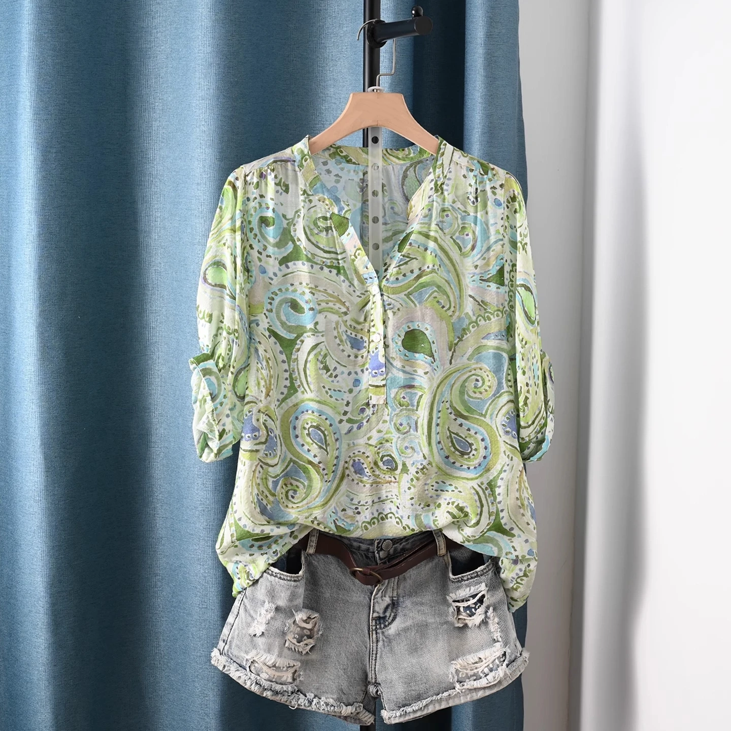 

2025 Ethnic green paisley print shirts and blouses for women Mexican boho v neck 3/4 sleeves printed blouse Summer clothes
