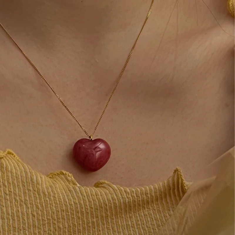 

Vintage Heart Pendant Necklace Temperament Clavicle Chain Charm Necklace Dropship