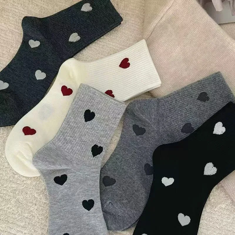 5 Pairs Women Mid Cute Heart Socks High Quality Breathable Korean Style Fall Winter Fashion Socks