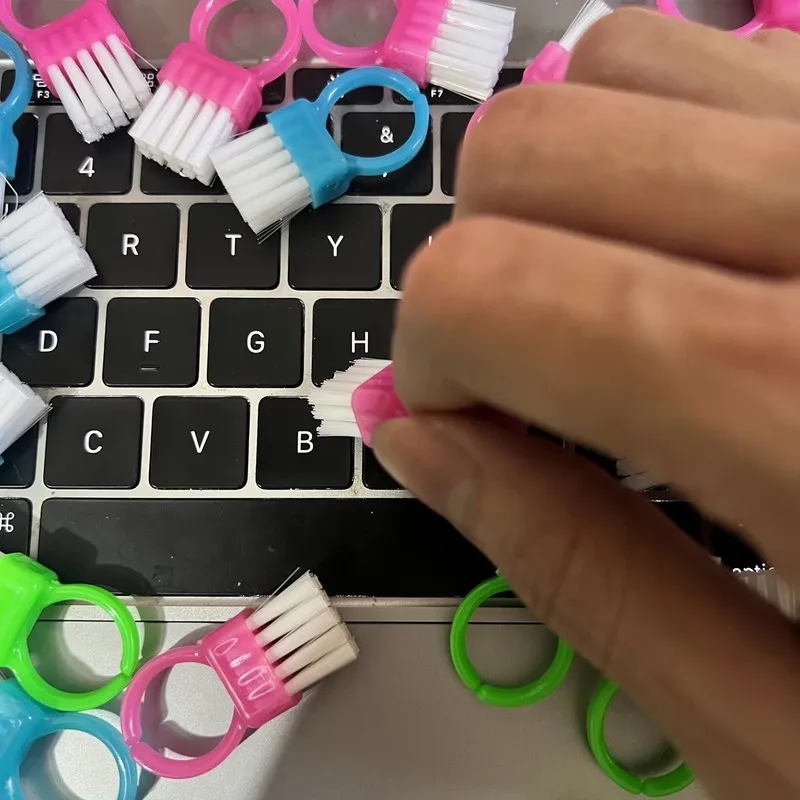 Finger Ring Brush 31 pcs, Random Color Assortment, Soft Fine Bristles, for Nail Gap Cleaning, Multipurpose
