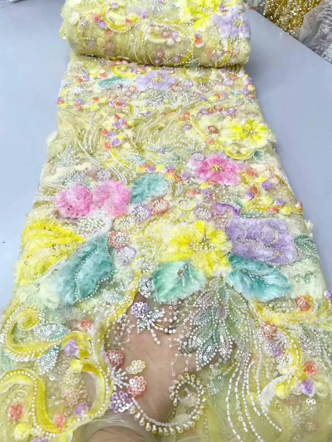 

Элитная африканская кружевная ткань 2026 года: высококачественное французское 3D-кружево с цветами, пайетками, вышивкой и бисером на тюле для праздничных платьев