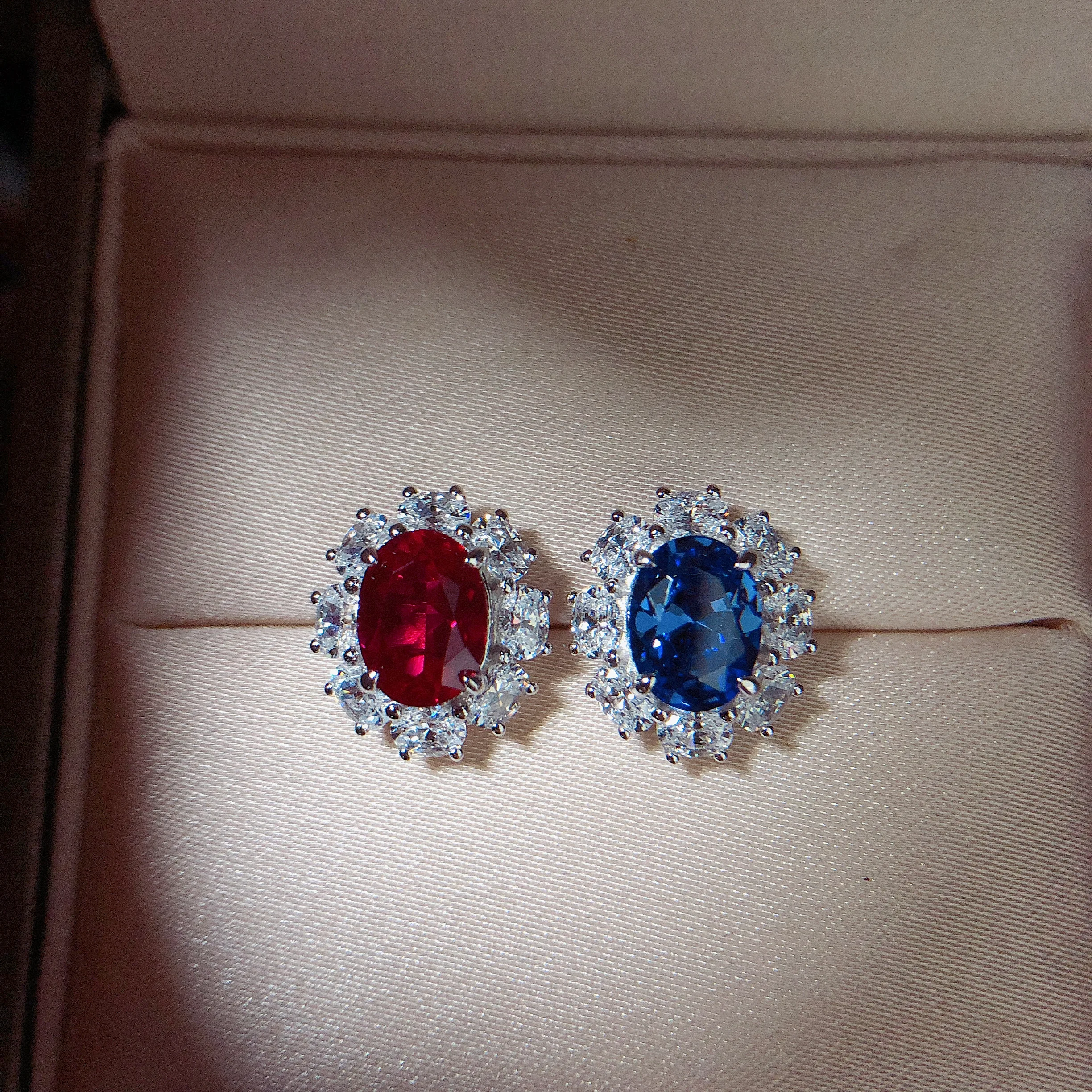 

1.5Ct each Oval Cut Red & Blue Color Diamond Stud Earrings for Her 18K 750 White Gold Engagement Jewelry 057