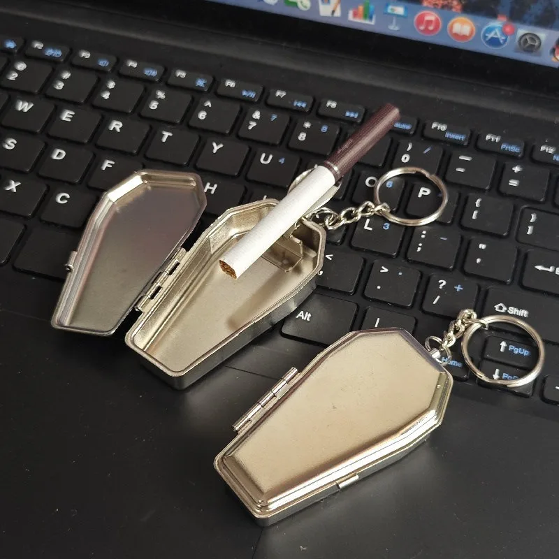 

1pcs Mini Metal Ashtray Portable Outdoor Pocket Ashtray Creative and Simple Car Smoking Accessories