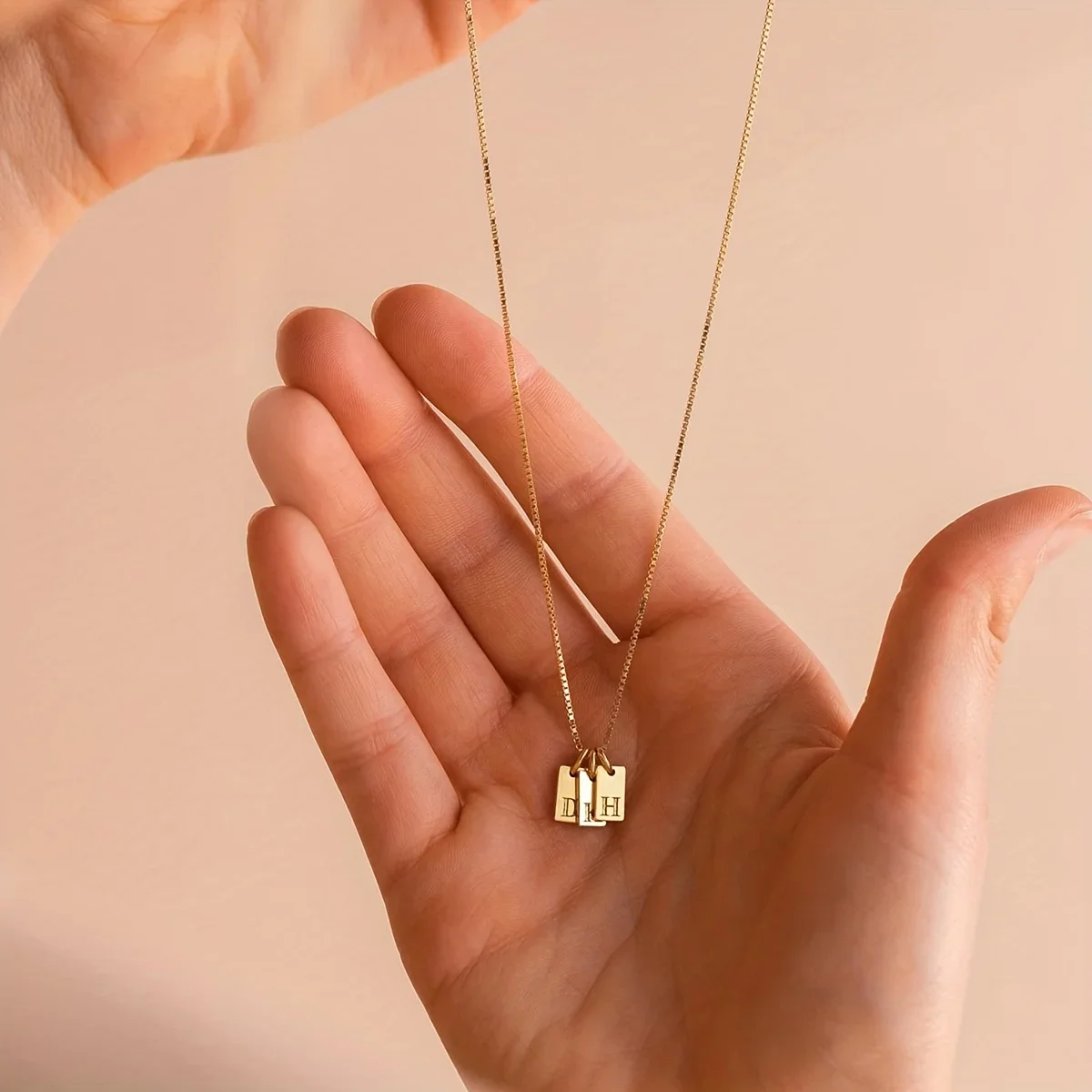 Fashion Initial Pendant Letters Necklace for Women Simple Gold Plated Necklace Jewelry Gift