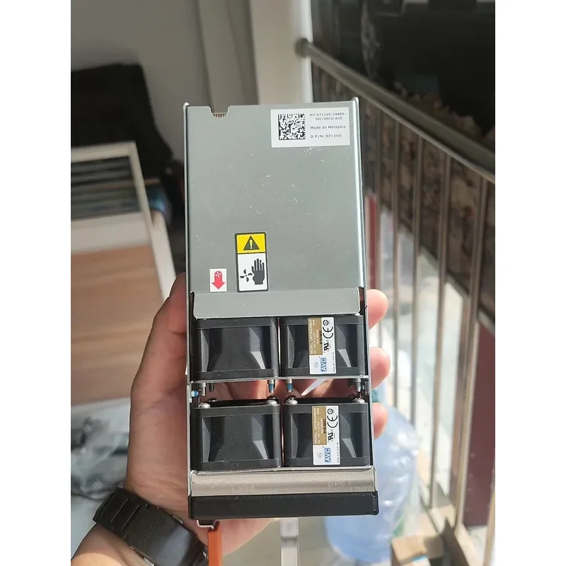 for DELL switch cooling fan spare part number 711v0 12V 0.7A replacement compatible with server network equipment accessories