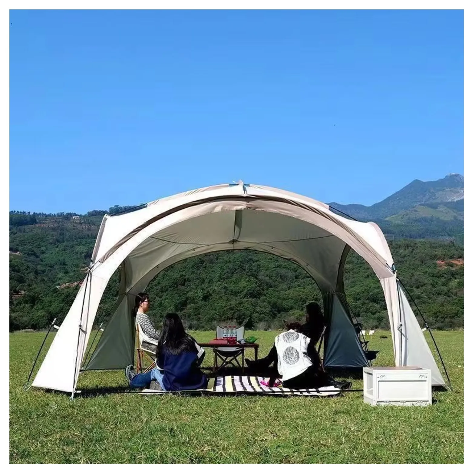 Durable Luxury 10 Person Waterproof Oxford Dome Two Bedroom One Living Room Portable Reusable Outdoor Camping Canopy
