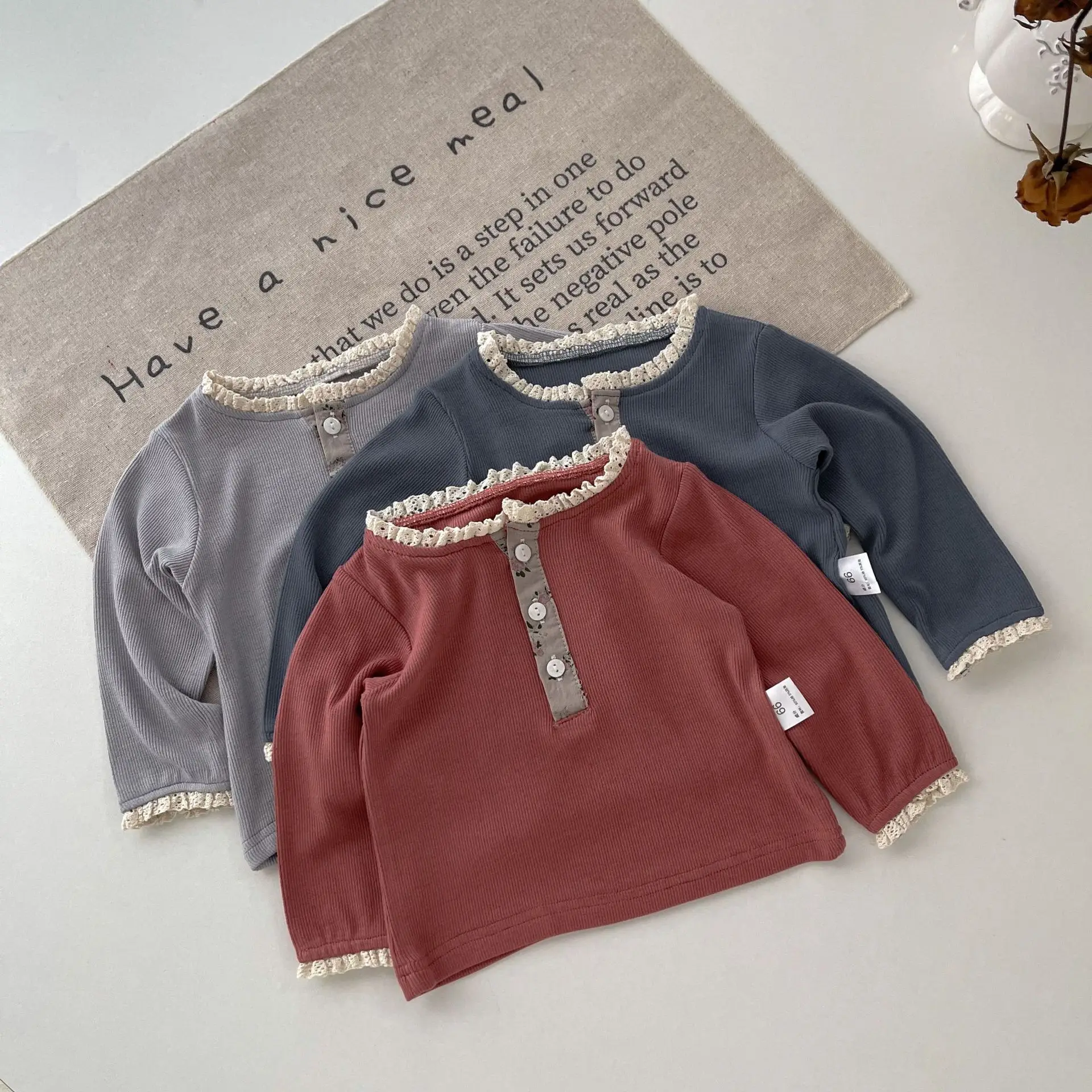 Undershirt Spring Autumn Flower Edge Collar Pit Strip Elastic Force T-shirt Fragmented Flowers Placket  Long Sleeved 2024