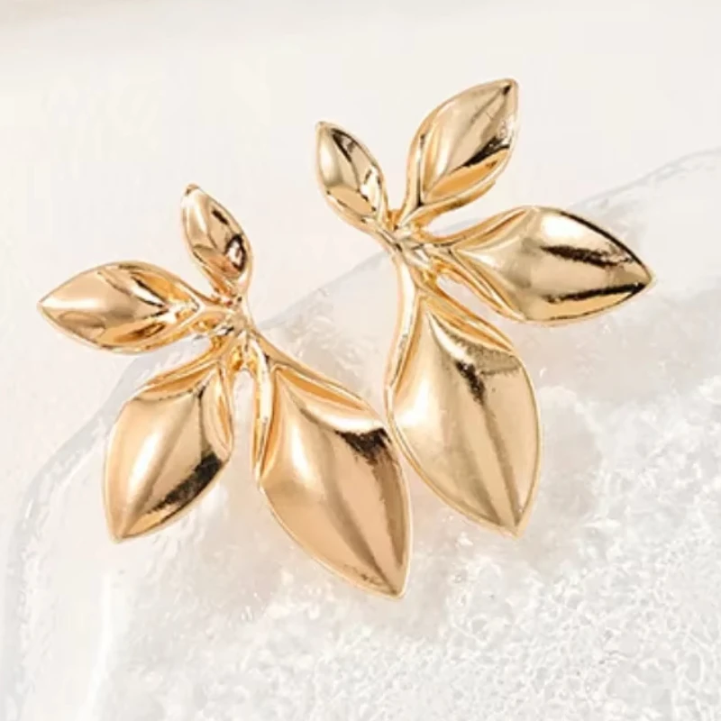 Stud Earrings For Women Irregular Exaggerated Metal Flowers Ear Accessories Holiday Gift Party OL Fashion Jewelry AE174