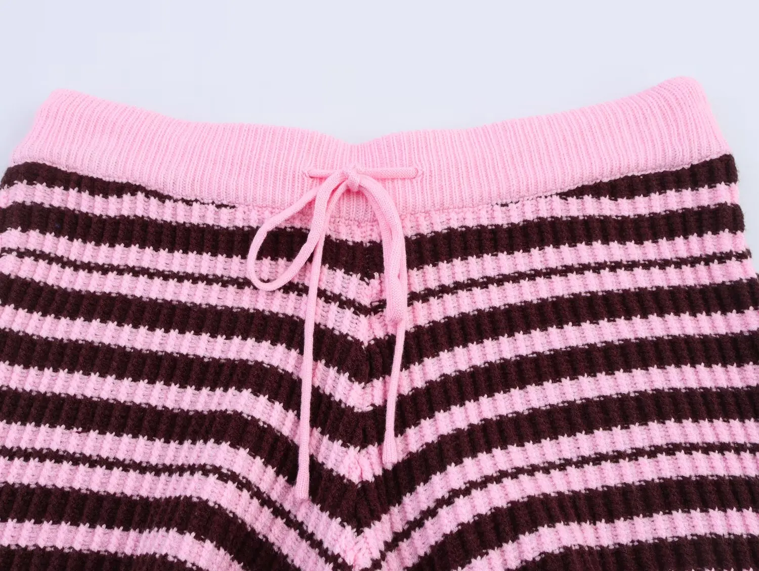 2025 Nueva ropa de mujer Pantalones cortos casuales de cintura alta estampados de punto de moda de estilo europeo y americano