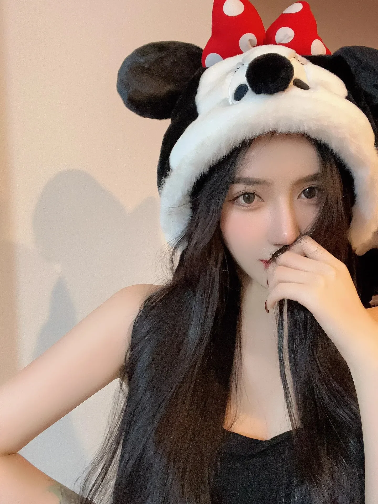 Genuine Disney Minnie Mickey Donald Duck Ear Hat Female Winter Cartoon Plus Velvet Warm And Cold-proof Hooded For Girls Xmas Gif