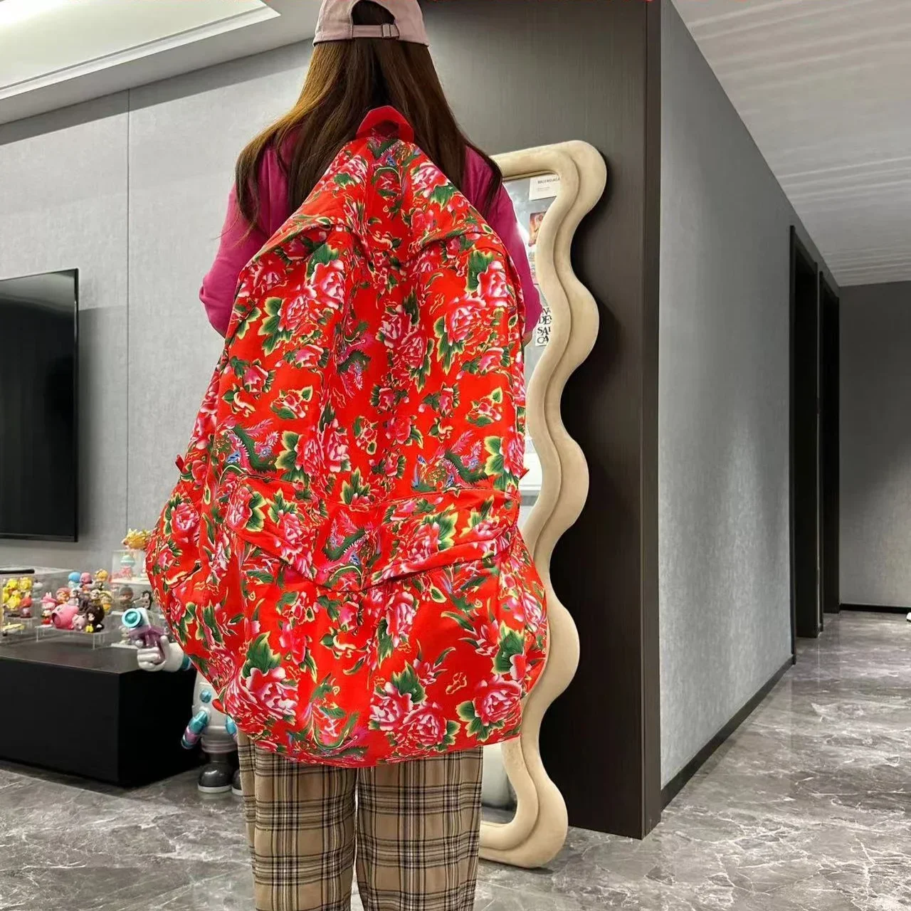 Big Bag Super Large and Oversized Backpack Giant Backpack for Travel Eye-catching Backpack Bags Shoulder Bag