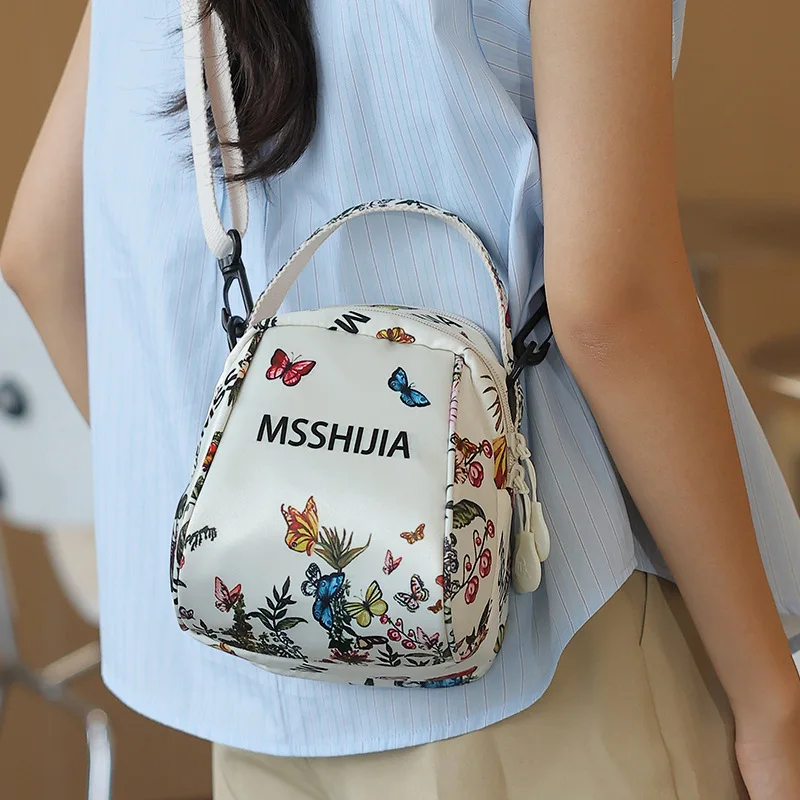 

2025 New Premium Lightweight Large Tote Bag Waterproof Mom Bag Stylish Shoulder Purse for Women Spacious Crossbody Work Bag
