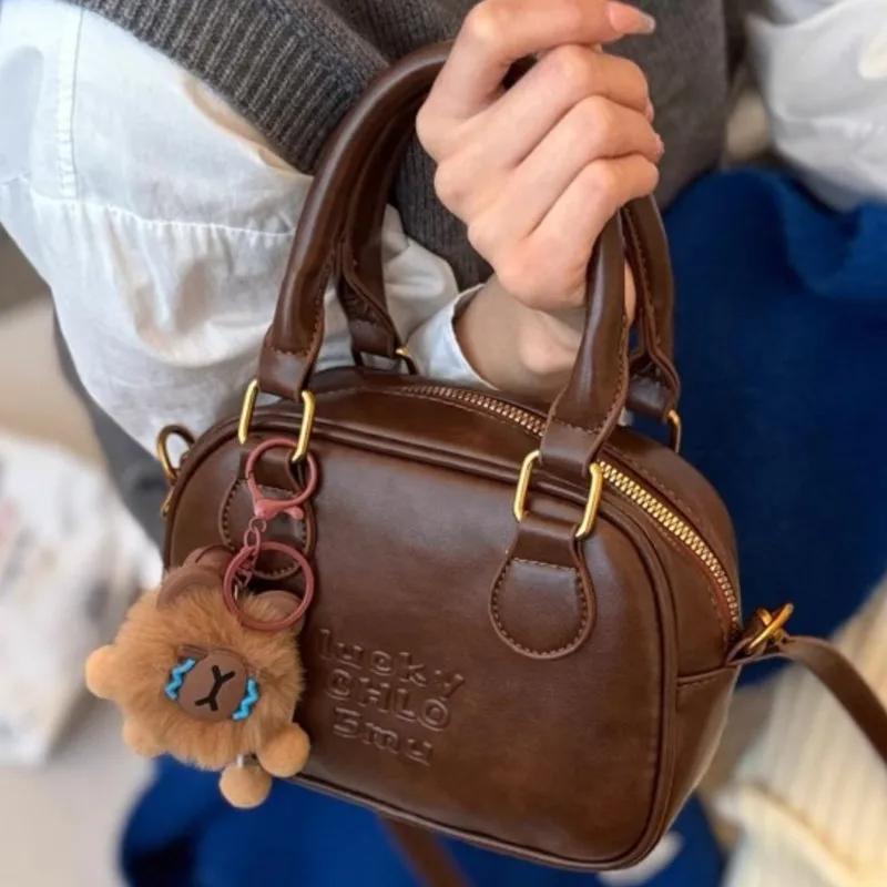 

JIAERDI винтажная сумка для боулинга с буквенным принтом, женская кожаная квадратная компактная сумка на плечо, женская модная простая сумка через плечо 2025