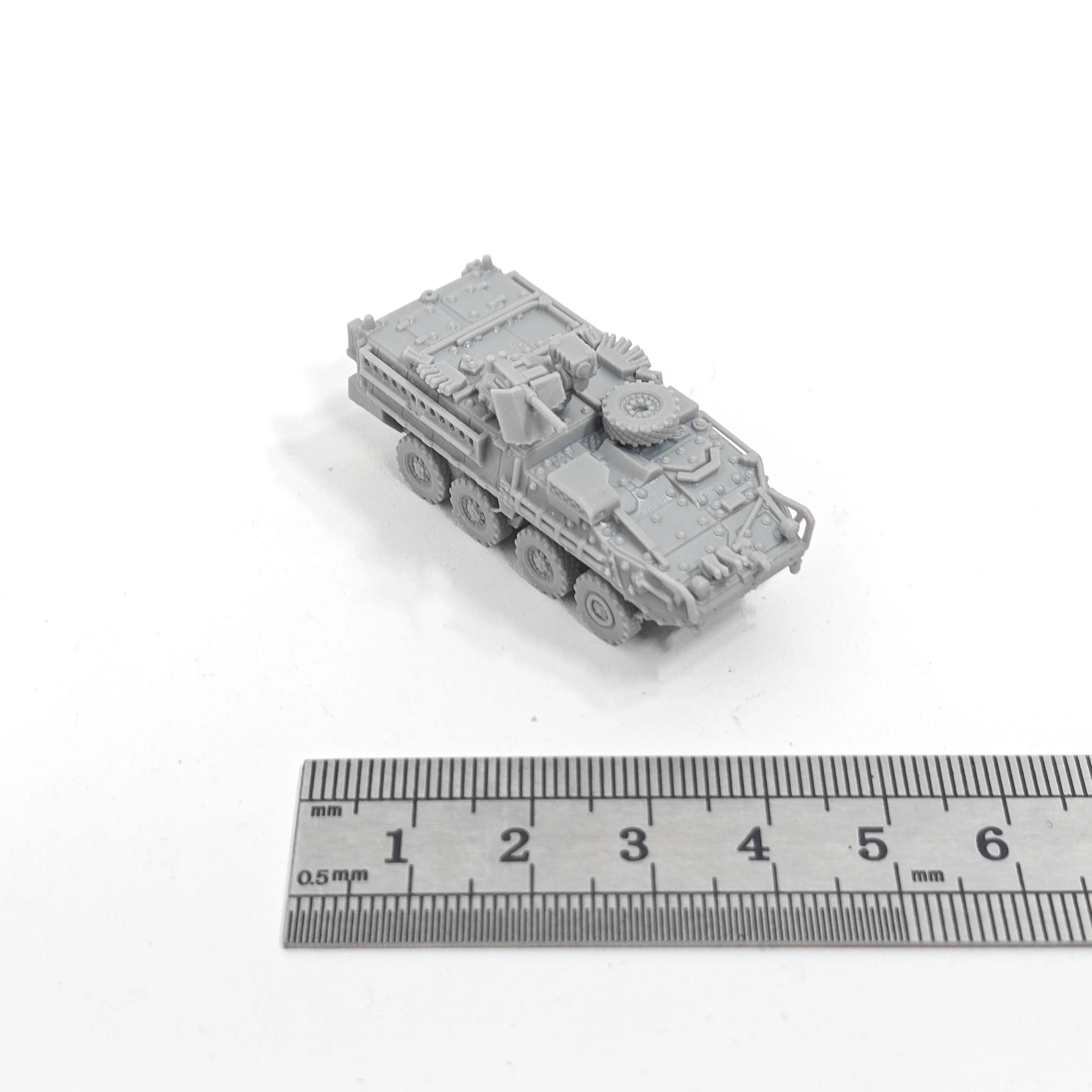 1/144 Scale M1127 Stryker Reconnaissance Vehicle MODEL KIT
