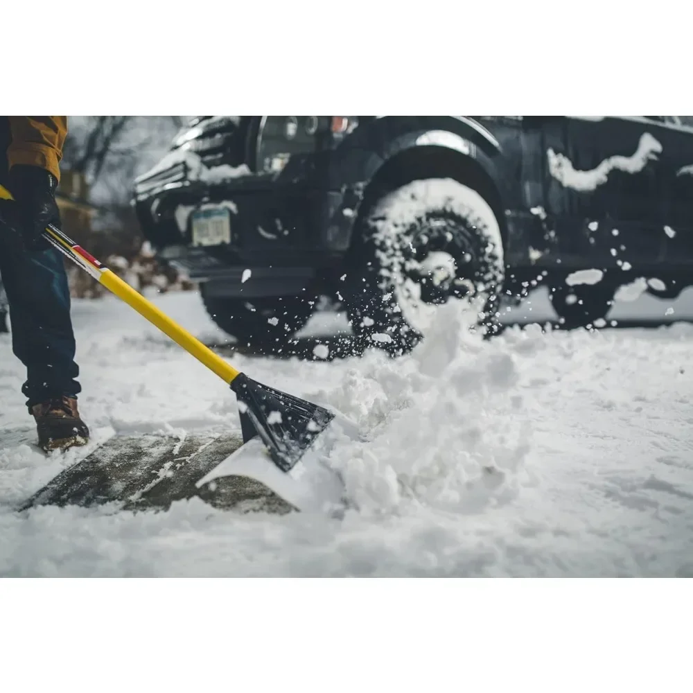 Le chasse-neige, "le pousseur à neige original", modèle large 36"