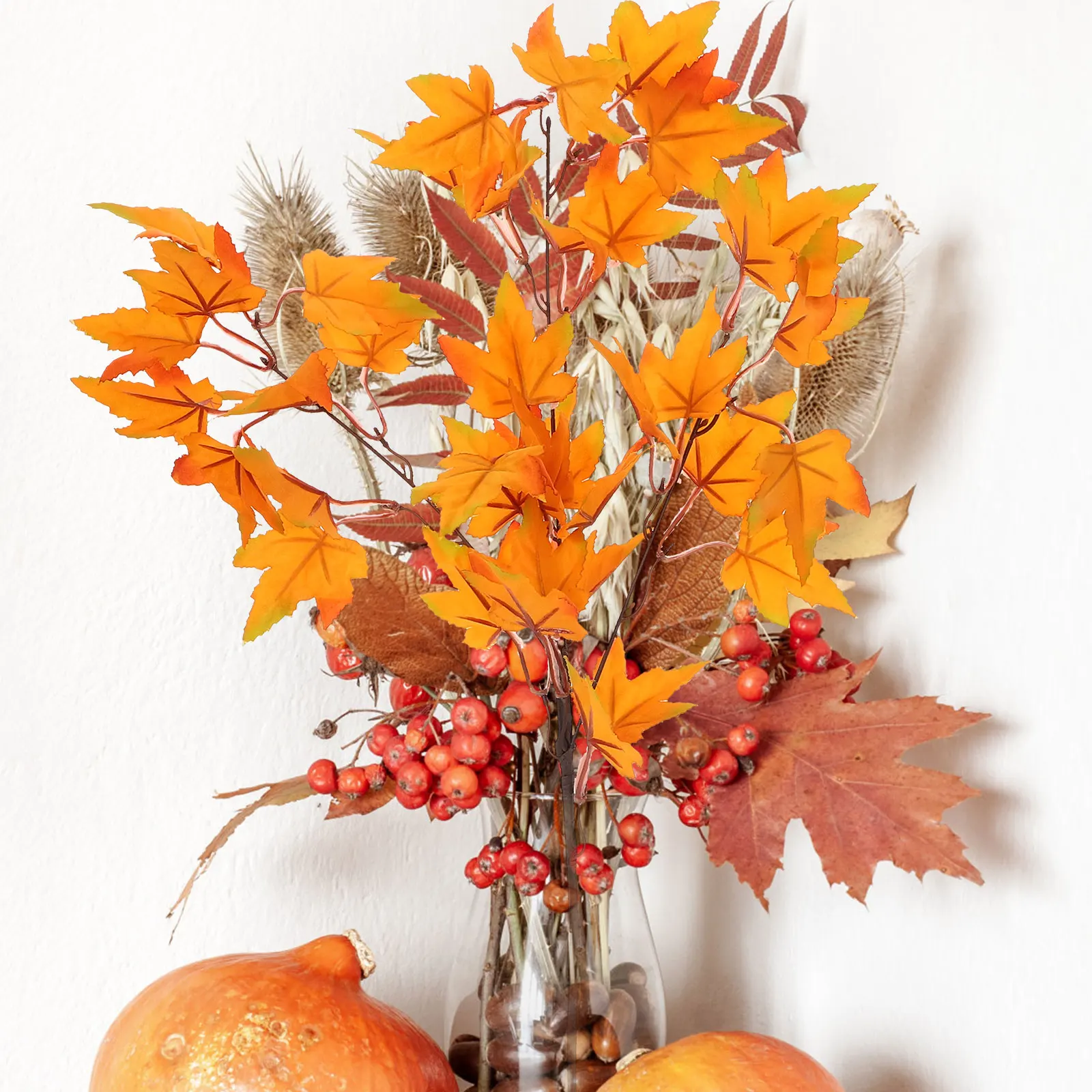 يختار أوراق القيقب الاصطناعية صنعة دقيقة نابضة بالحياة وحيوية ومناسبة لديكور المزهرية وديكور الخريف الصناعي