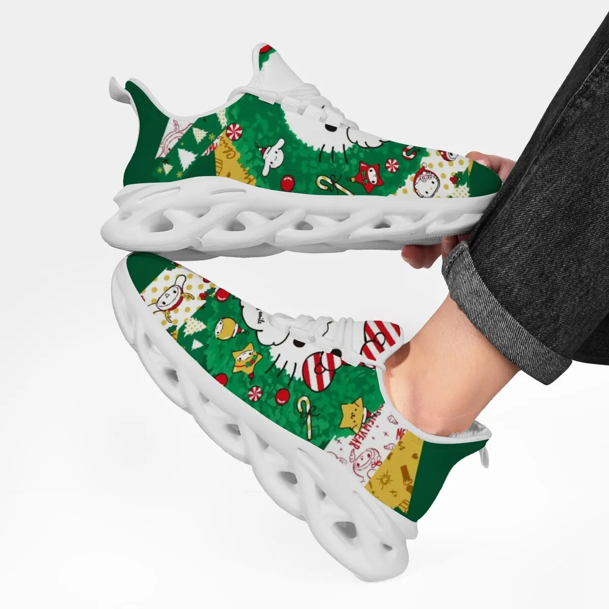 أحذية رياضية كرتونية لعيد الميلاد أحذية نسائية مخصصة أحذية ديزني هالو كيتي مبطنة بالصوف أحذية رياضية للجري والمشي