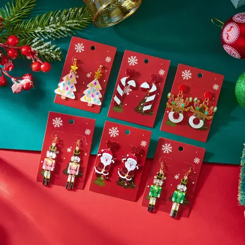 Akrylowe kolczyki świąteczne serce Święty Mikołaj renifer cukierek choinka żołnierz wiszące kolczyki urocza biżuteria świąteczna dla kobiet i mężczyzn