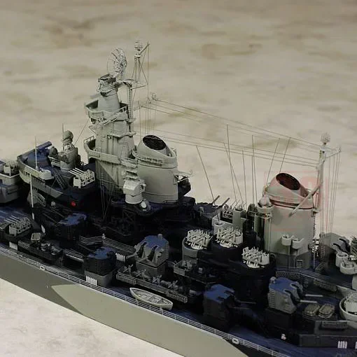 Kit de modelo de montagem TAMIYA 31613 USS Missouri Battleship 1/700