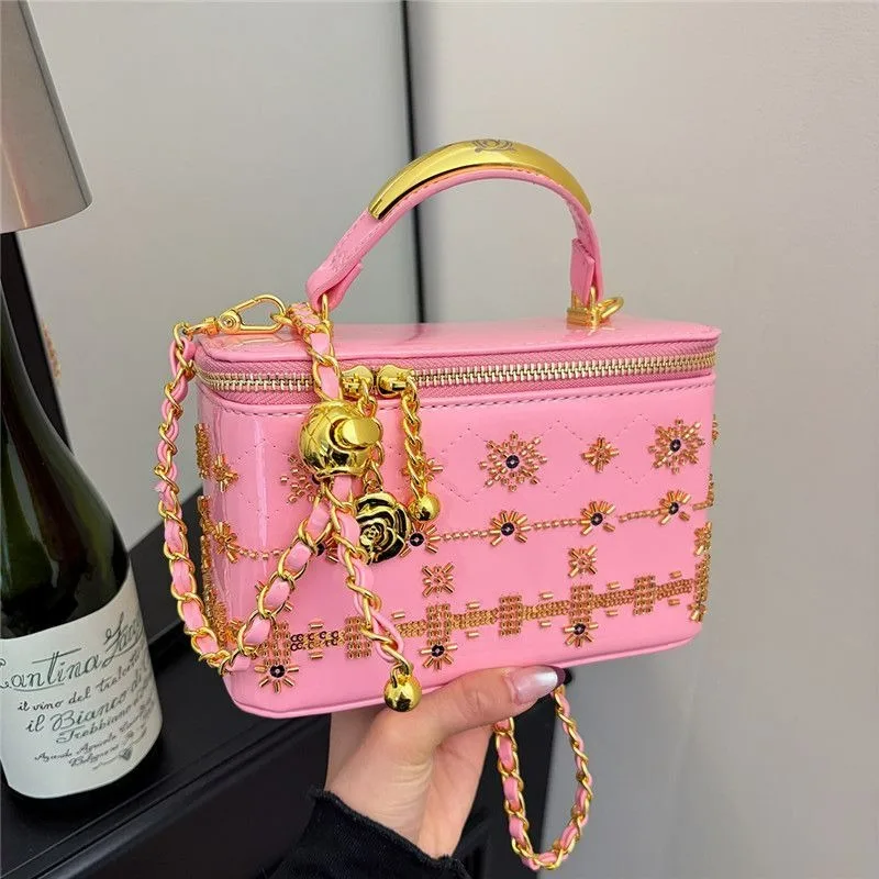 Fashion Foreign Style Chain Box Bag New Heavy Industry Rivets High Value Portable Shoulder Crossbody Exquisite Simple Leisure
