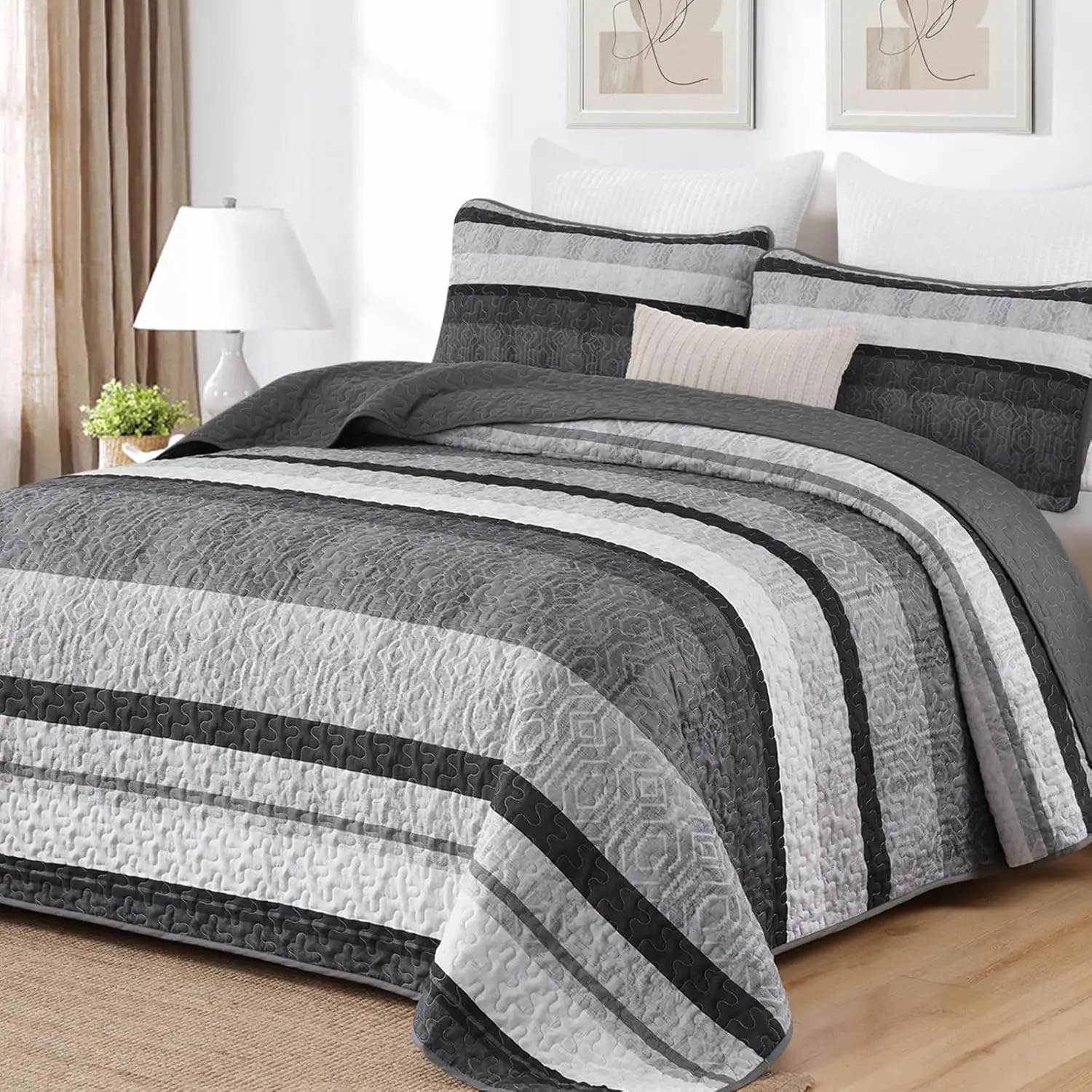 

Комплект постельного белья King Size, серый, в стиле бохо, с полосками, 3 предмета, легкое мягкое серо-черное покрывало с наволочками 110x90 дюймов