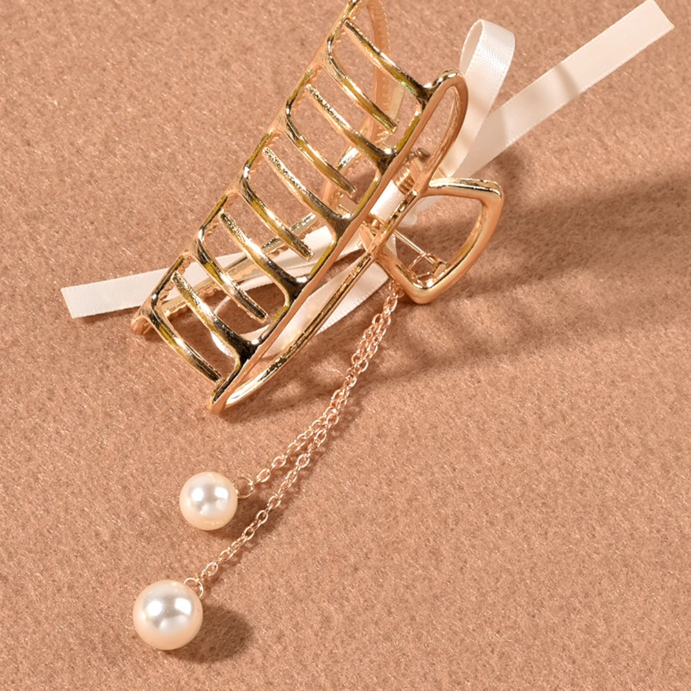 

Women Hair Claw Clamp Pearl Tassel Hairgrip Alloy Barrette Lightweight Scalp Friendly Hair Accessories For Women