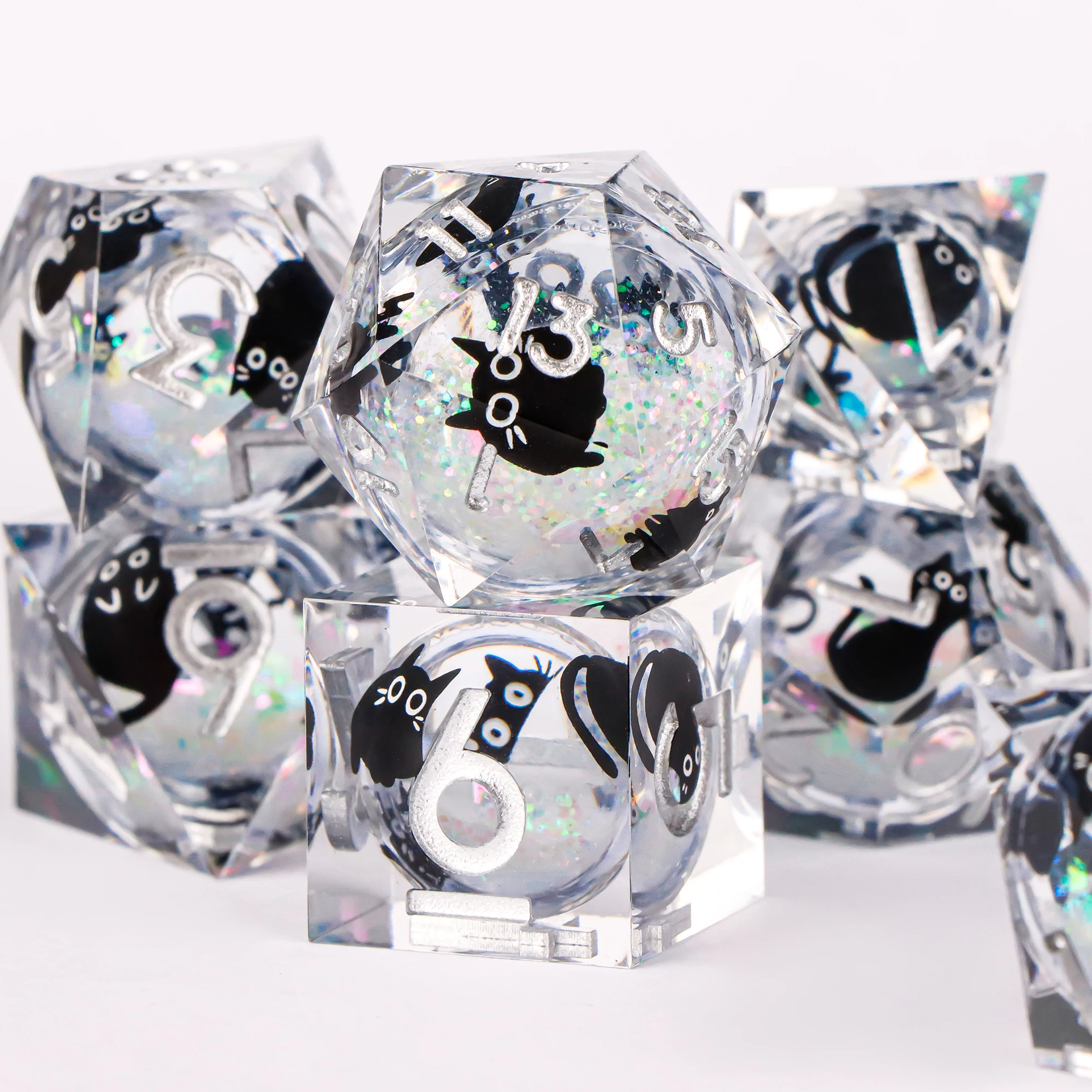 

Набор полимерных кубиков Cat Liquid Core Resin, 7 шт., с острыми краями, многогранные кубики для D&D, для ролевых игр Dungeons & Dragons, D20 D&D