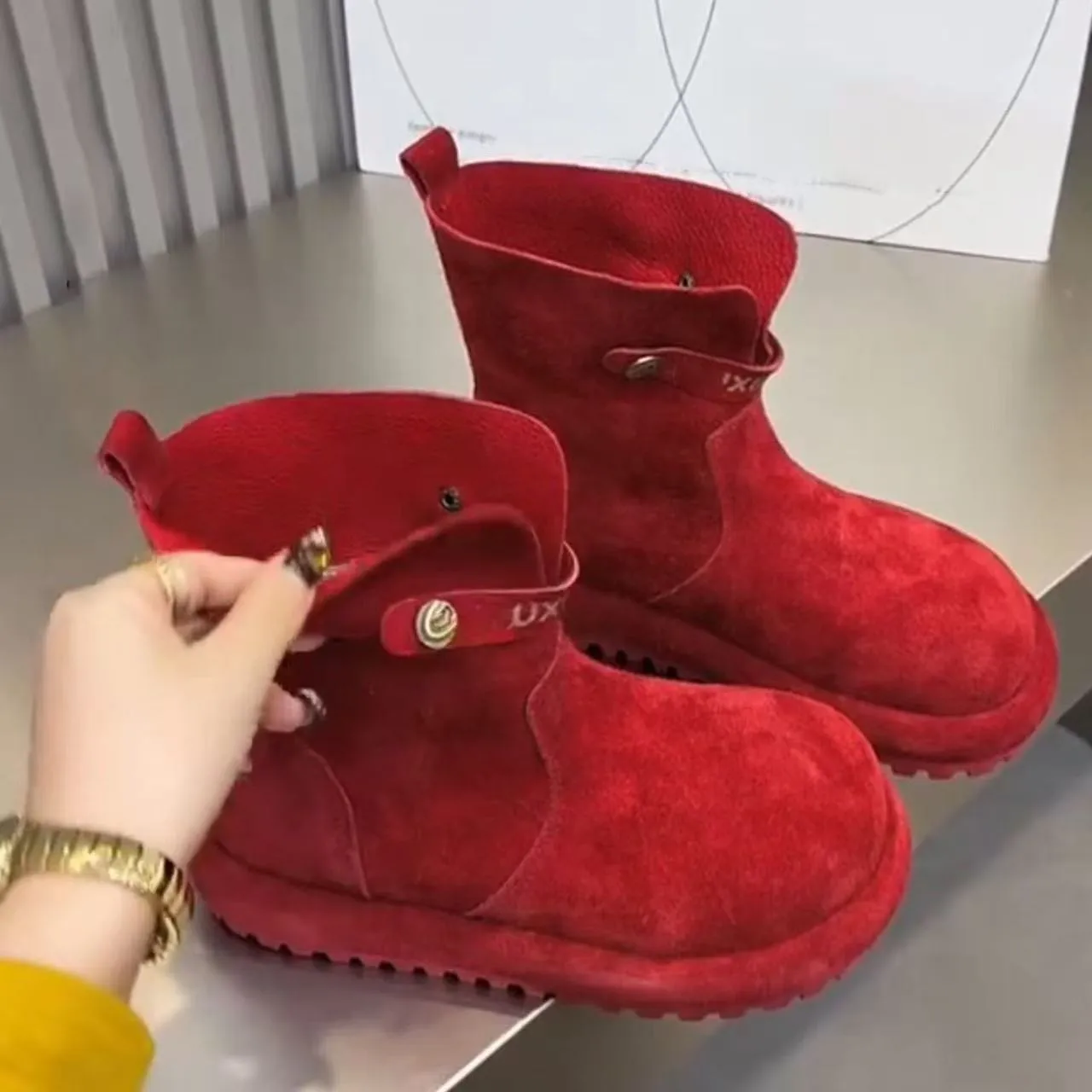 Bottines épaisses rouges pour femmes 2026 Nouveau printemps Port double sens Semelle épaisse Bottes rétro de moto