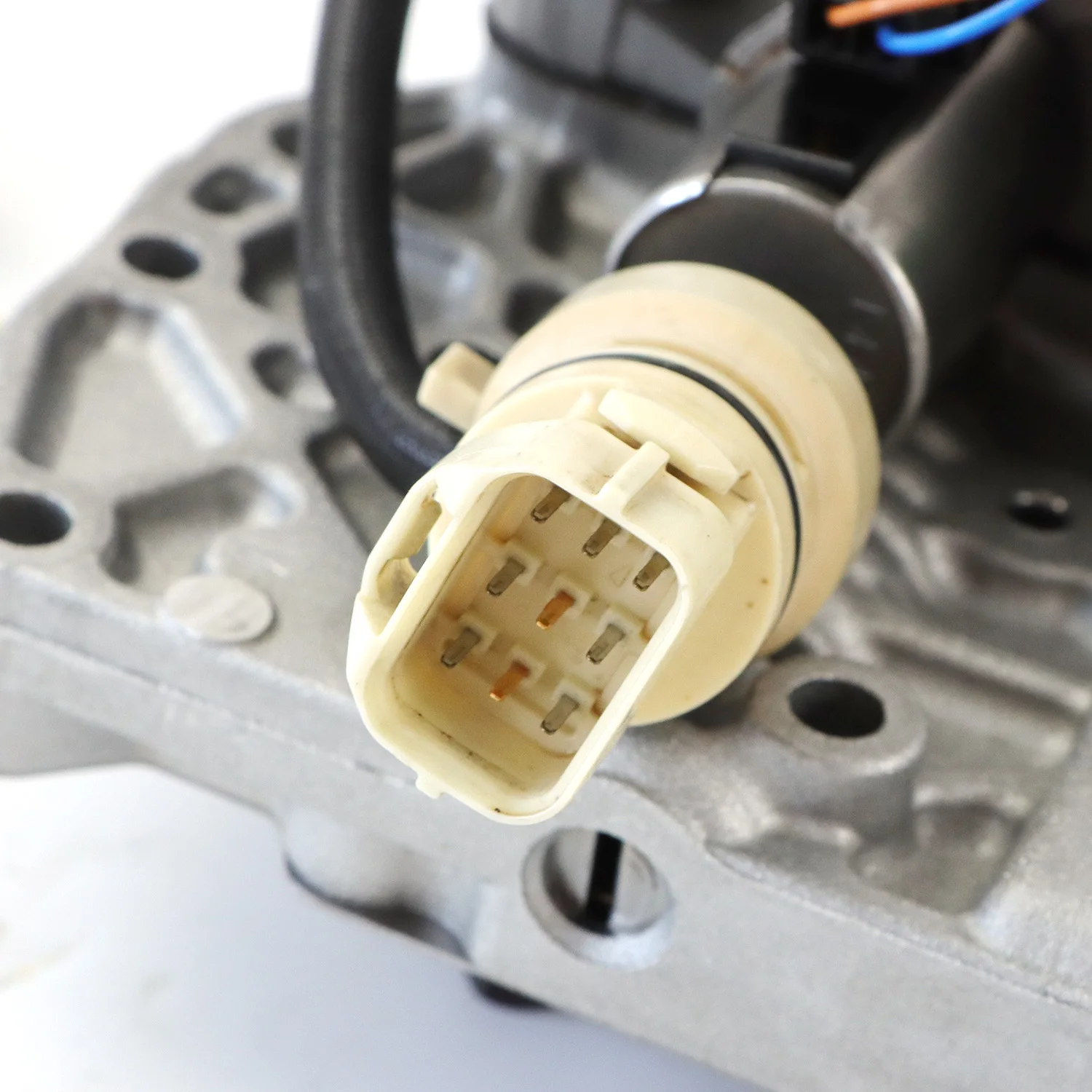 DPGKITS 1PC トランスミッションバルブ本体 4F27E フェスティバフォーカスアテンザファミリアマツダフォードティエラテルスターリンクスレーザーカーアクセサリー