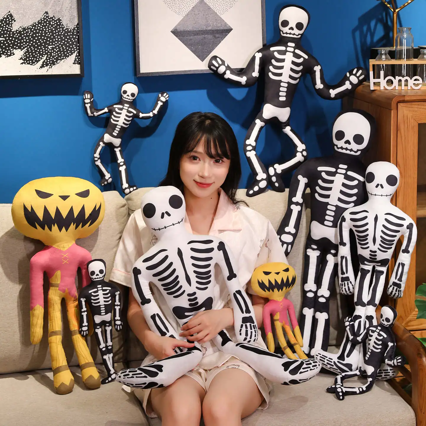 

2025 кавайная тыква на Хэллоуин, черный череп, стоячая поза, плюшевые милые игрушки, подушки с животными, призраками для мальчиков, подарки на день рождения, Рождество