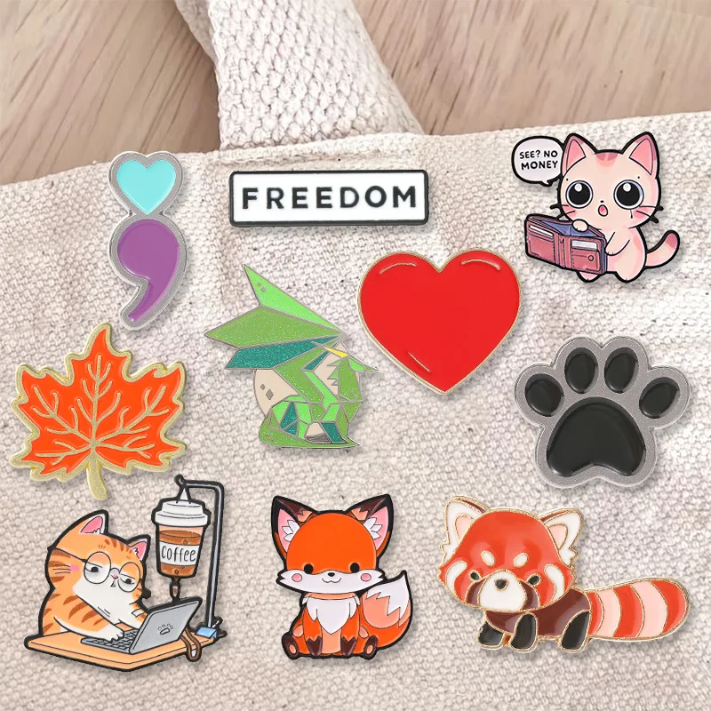 Verschiedene Kawaii-Tier- und Symbol-Emaille-Anstecker, mehrere Muster, einzigartiges Accessoire zur Dekoration von Taschen und Jacken, ein Geschenk. – Detail 3