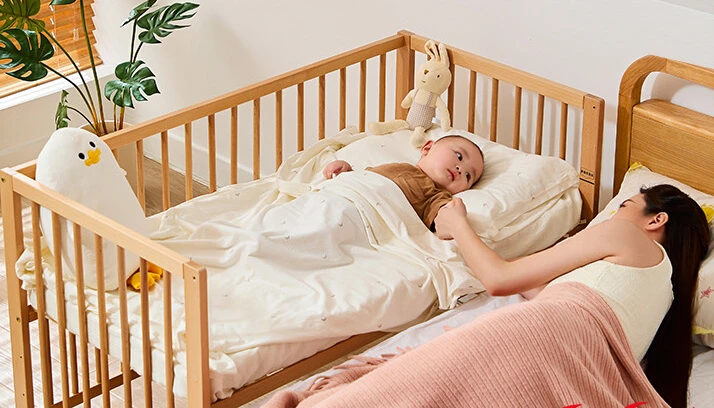 Combination of baby crib and lathe, children's all solid wood