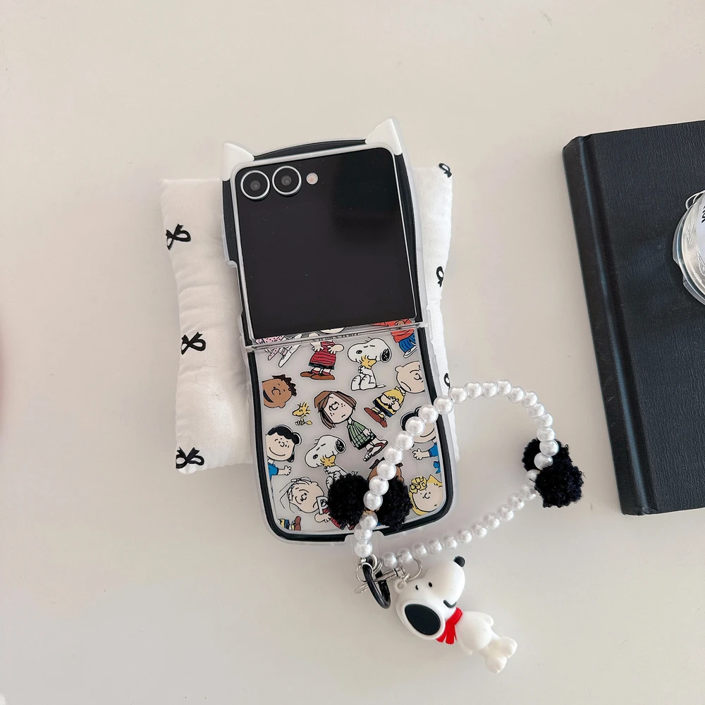 Cute Cartoon Snoopy Charlie Brown Phone Case For Samsung Galaxy Z Flip 7 6 5 Case Soft TPU Back Cover For Z Flip 3 4 view 5