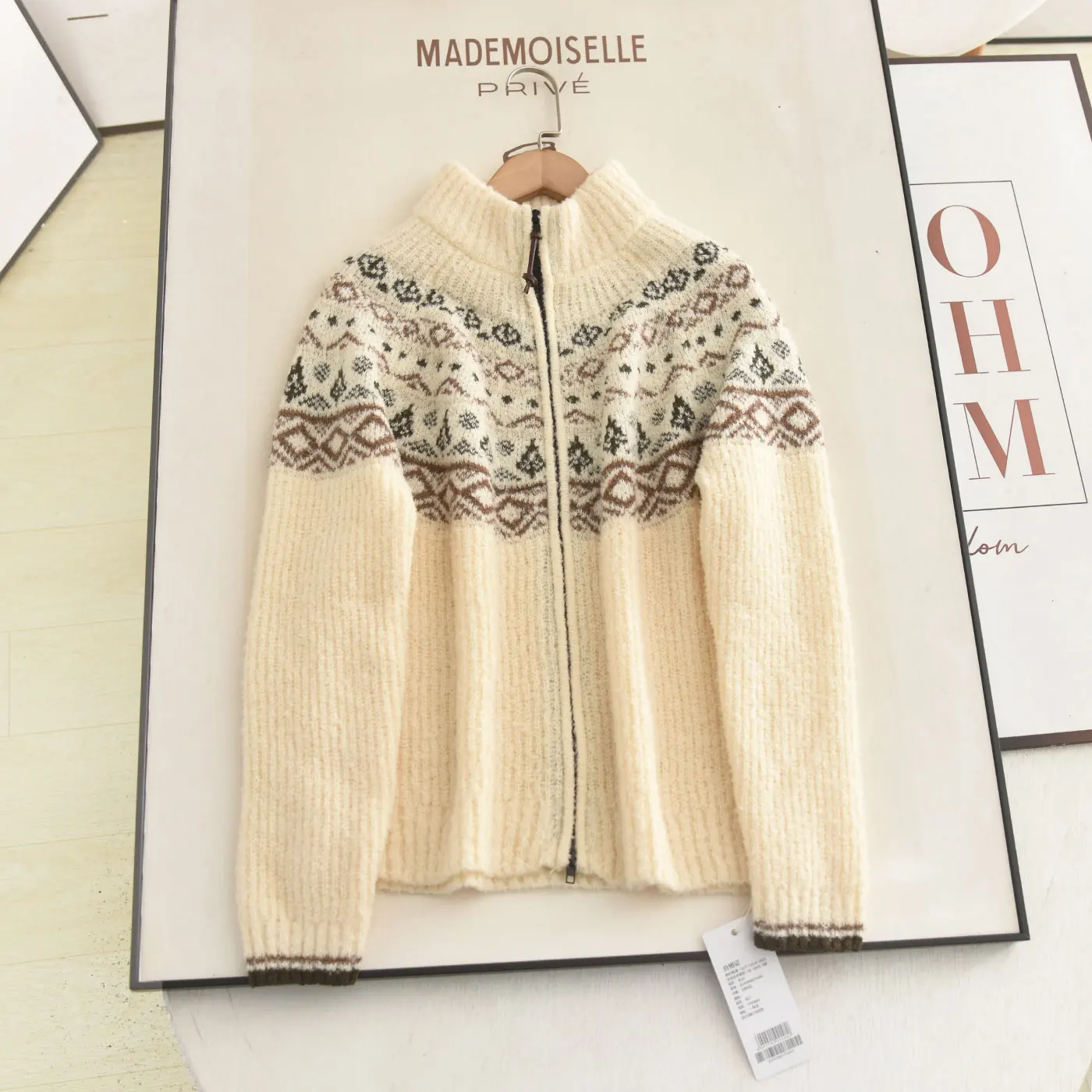 

2025 Winter Double Zipper Knitted Sweater Fair Isle Embroidery Design Slim Fit Long Sve Stand Collar Geometric Patterned C...