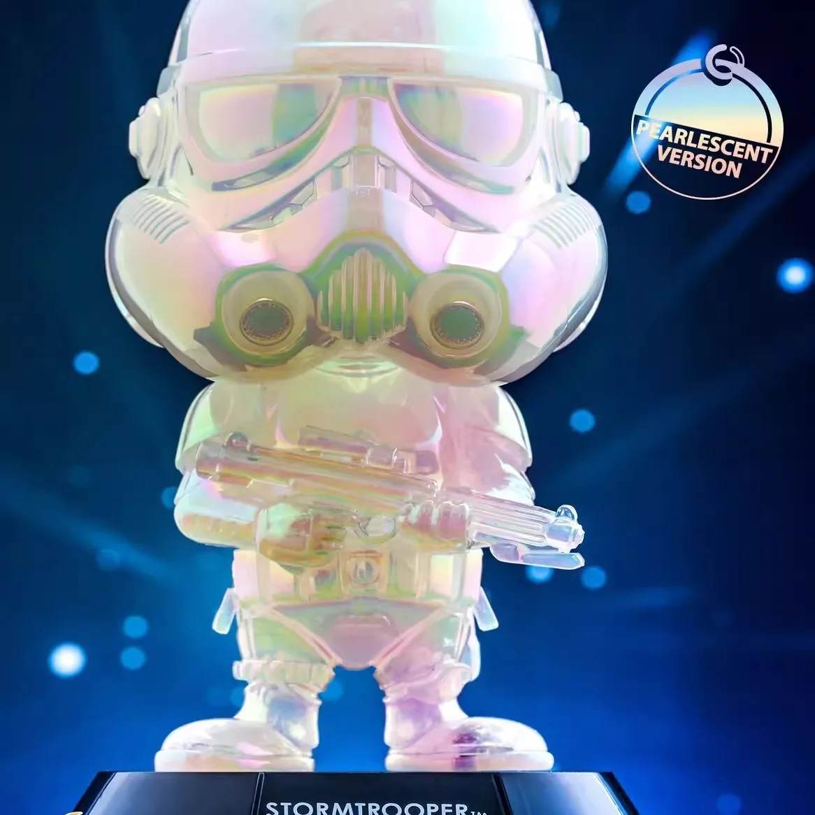

Genuine Hottoys Cosbaby Star Wars Stormtrooper Pearlescent Edition Kawaii Desktop Figurine Collection Kids Surprise Gifts