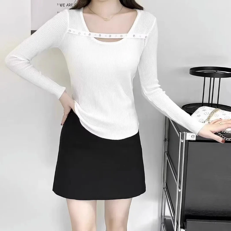 Low Neck Unique Slim Fit Base Knitted Sweater for Women's New Style with a High-end Feel Inside Tight Fitting Sweater Top