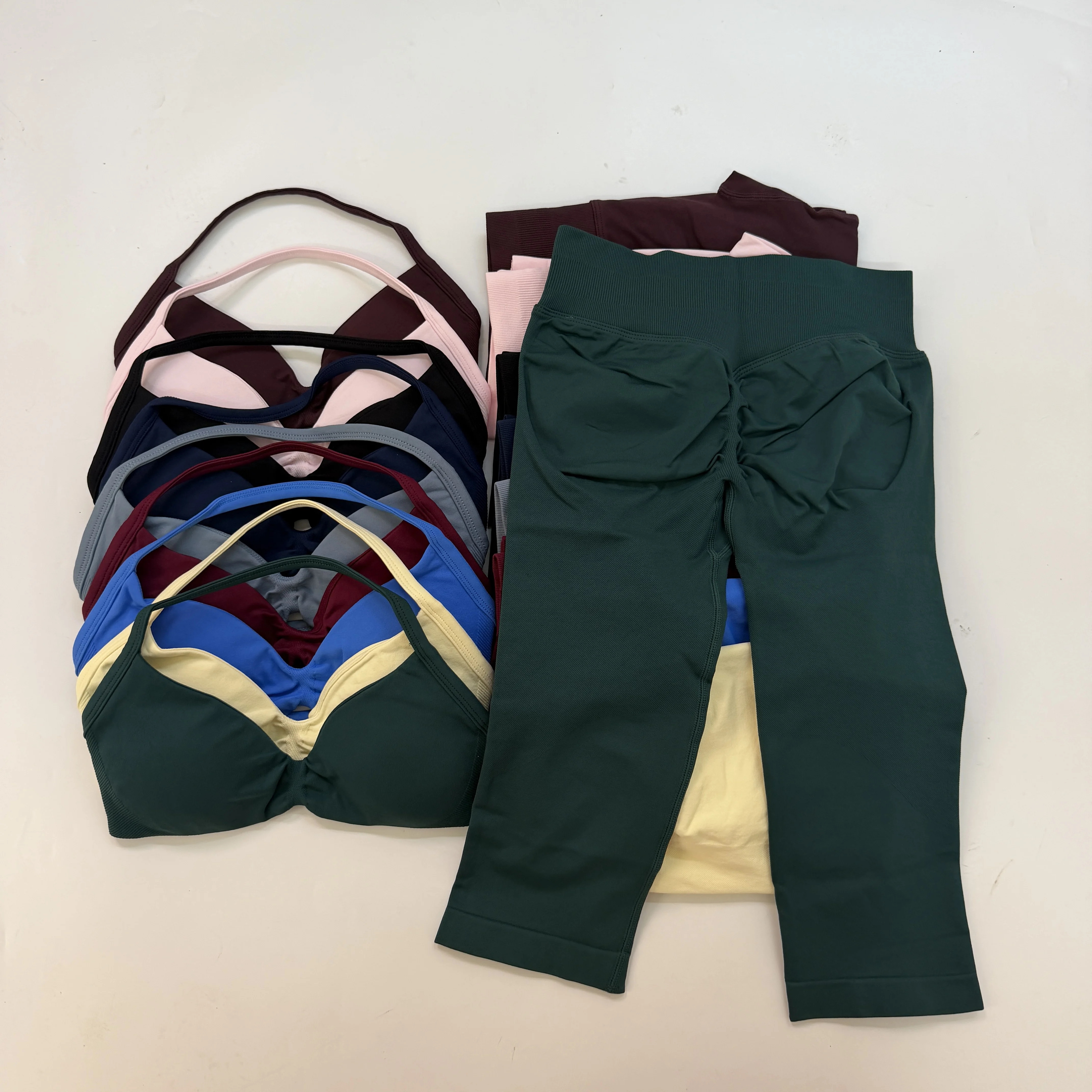 9 Colors Gym Set Strappy Sports Bra Seamless Yoga Set Knee-length Pants Cropped Legging Set Women outfit Gym Clothes Workout Set