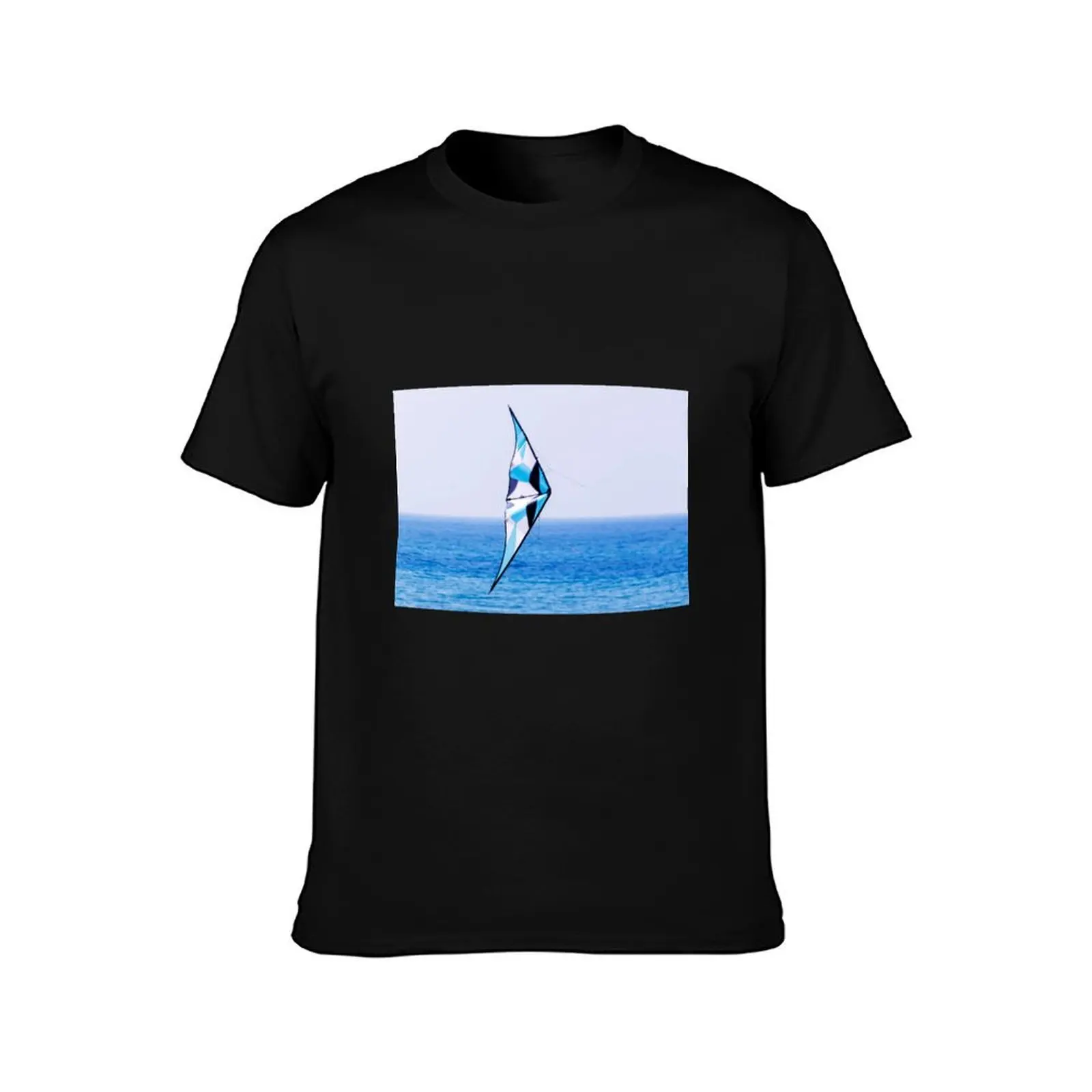 Kite flying in the sky T-Shirt Plus Size Summer Short Sleeve T-Shirt