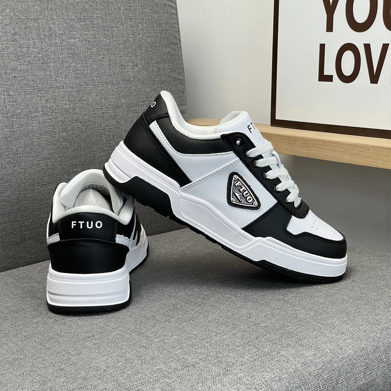 

Новые универсальные спортивные кроссовки 2026 года: унисекс, для пар, в стиле стритвир, ретро, дышащие, с мягкой подошвой, для повседневной носки студентами