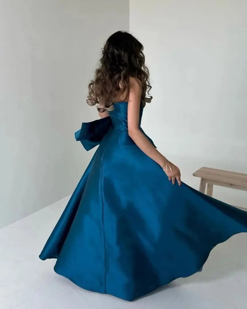 Elegant Prom Dresses Saudi Arabia Square Sleeveless Evening Dresses Floor Length Pleated Formal Occasion Party Gowns