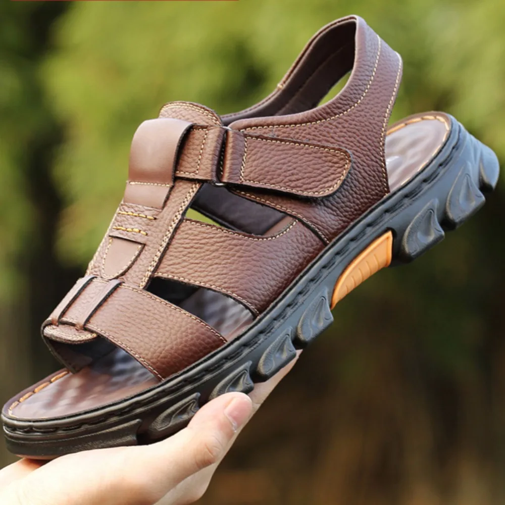 Sandals Men's Fashion New Leather Sandals Outdoor Non Slip Thick Soled Roman Leather Sandals Men Beach Shoes