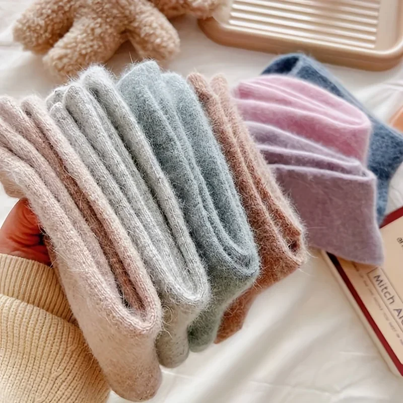 Winter Women's Socks Mid-calf Soft Socks Thickened Warm Solid-color Socks Simple Design