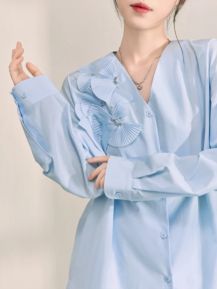 

Blue irt V-ne Loose Design Sensation Small ence High-end Light Luxury Anti-aging Faionable Top Floral 3D Design Pol...